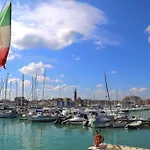 Monolocali Santa Maria Apparente Bed & Breakfast Civitanova Marche
