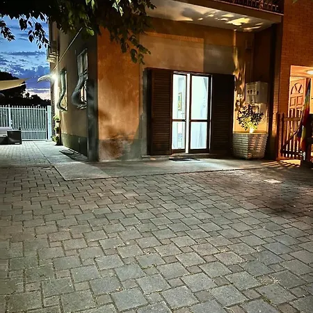 Monolocali Santa Maria Apparente Panzió